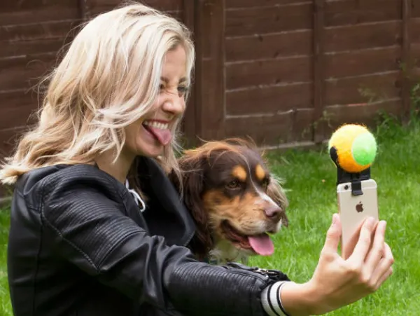 Lelufantti Tietokone Ja Puhelin>Ota Selfie hauvelista